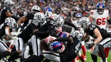 Scuffle breaks out between Raiders, Giants