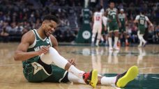Report: Bucks’ Antetokounmpo out two to four weeks with calf strain