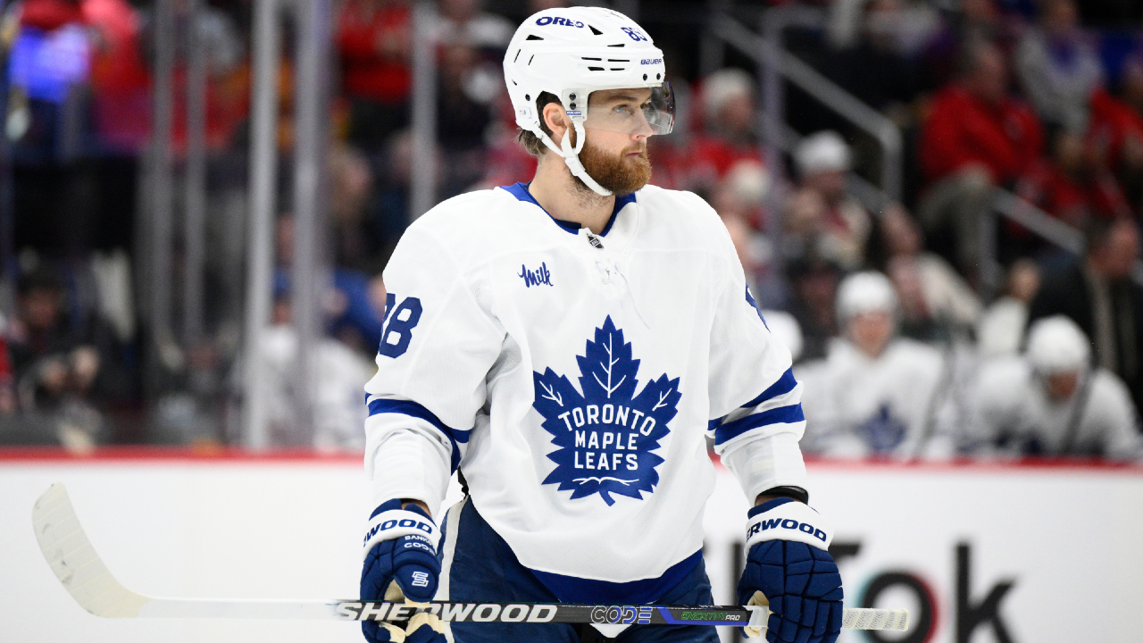 Leafs’ Nylander apologizes again for giving middle finger on broadcast