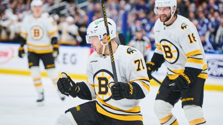Boston Bruins' Viktor Arvidsson (71) celebrates his goal against the Toronto Maple Leafs during first period NHL hockey action in Toronto, on Saturday, Nov. 8, 2025. (Sammy Kogan/CP)