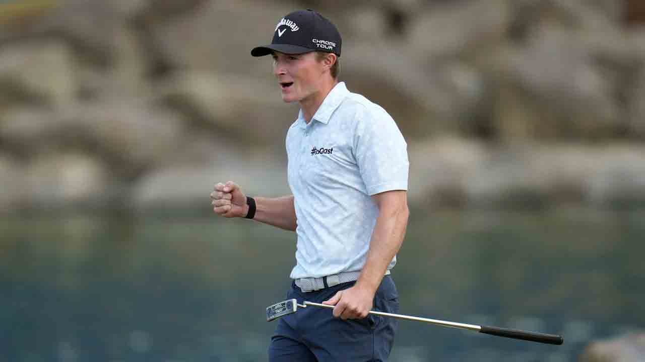 Teenager Blades Brown one shot off American Express lead