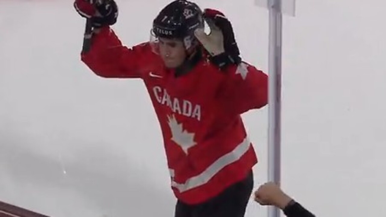 Canada’s Misa wires home shot from slot to chase Slovakia’s Pradel