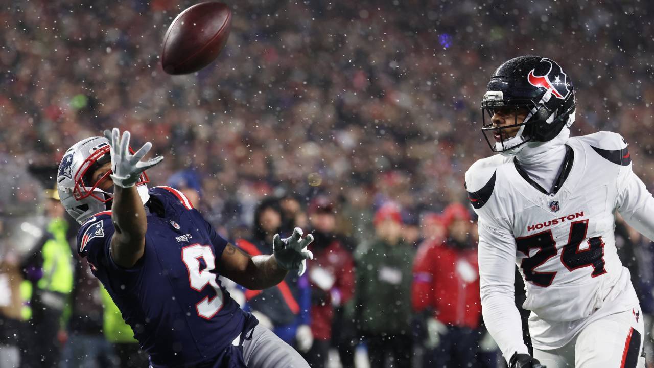 Gotta See It: Patriots’ Boutte makes spectacular one-handed TD grab vs. Texans