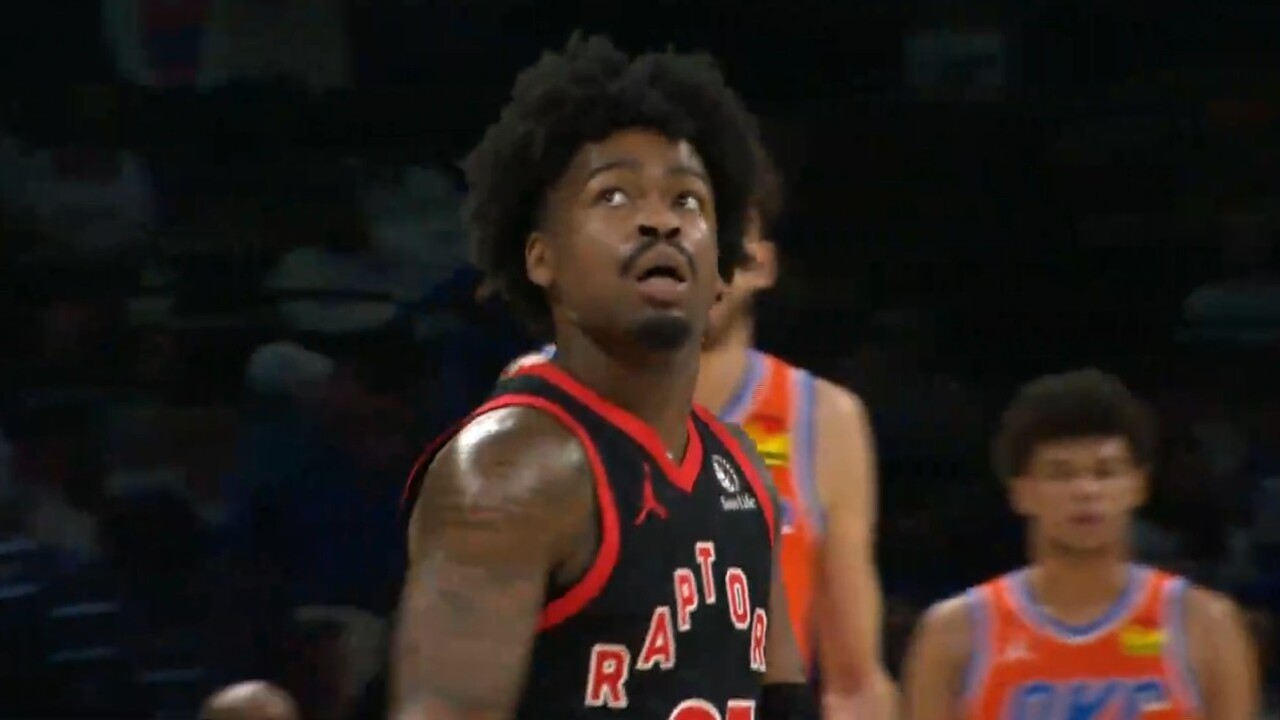 Raptors’ Shead bombs buzzer-beating three to close quarter