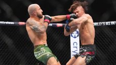 Volkanovski defends featherweight title against Lopes in rematch at UFC 325