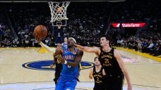 Shai Gilgeous-Alexander scores 30 as Thunder beat short-handed Warriors