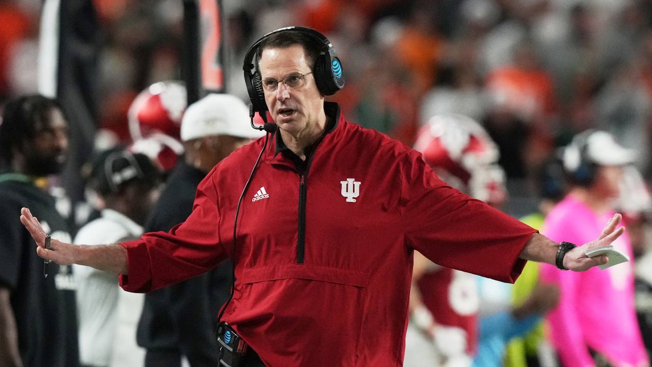 Cignetti finishes masterpiece, coaching unbeaten Indiana to title in 2nd season