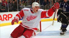 Why did it take so long for Red Wings to honour Fedorov?