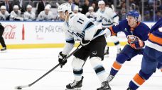 NHL roundup: Guenther scores first career hat trick as Mammoth top Islanders