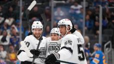 NHL Roundup: Moore scores deciding goal in shootout as Kings beat Blues