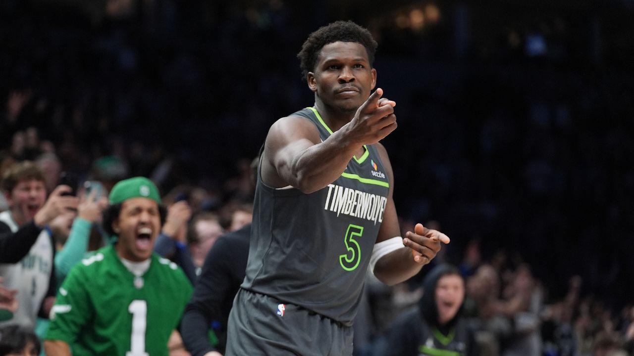 NBA Roundup: Edwards banks in late go-ahead runner in Timberwolves’ comeback win
