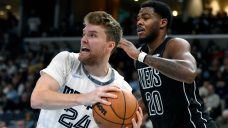 Cedric Coward hits two late threes to help Grizzlies beat Nets