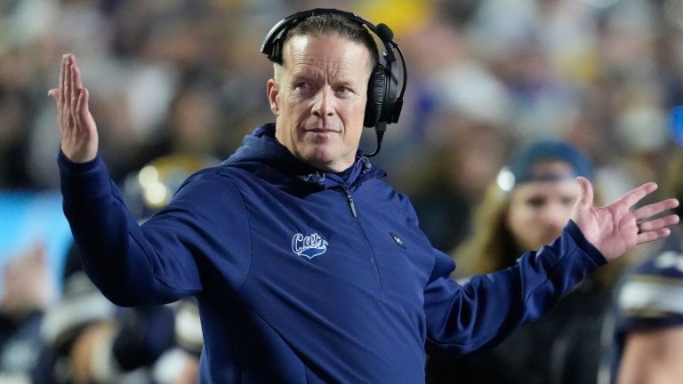 Montana State head coach Brent Vigen reacts during the FCS Championship NCAA college football game Monday, Jan. 5, 2026, in Nashville, Tenn. (AP Photo/George Walker IV)