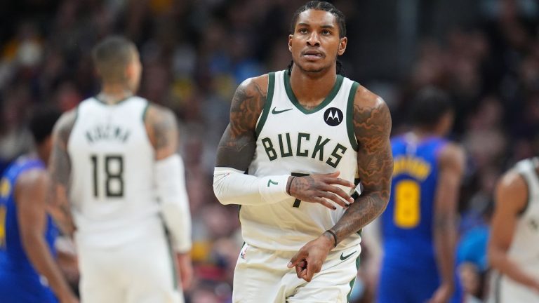 Milwaukee Bucks guard Kevin Porter Jr. (7) in the second half of an NBA basketball game Sunday, Jan. 11, 2026, in Denver. (David Zalubowski/AP)