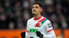 Union Berlin, Augsburg draw in match interrupted by fan protest