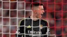 Goalkeeper’s stoppage-time header sends Benfica to CL last 16