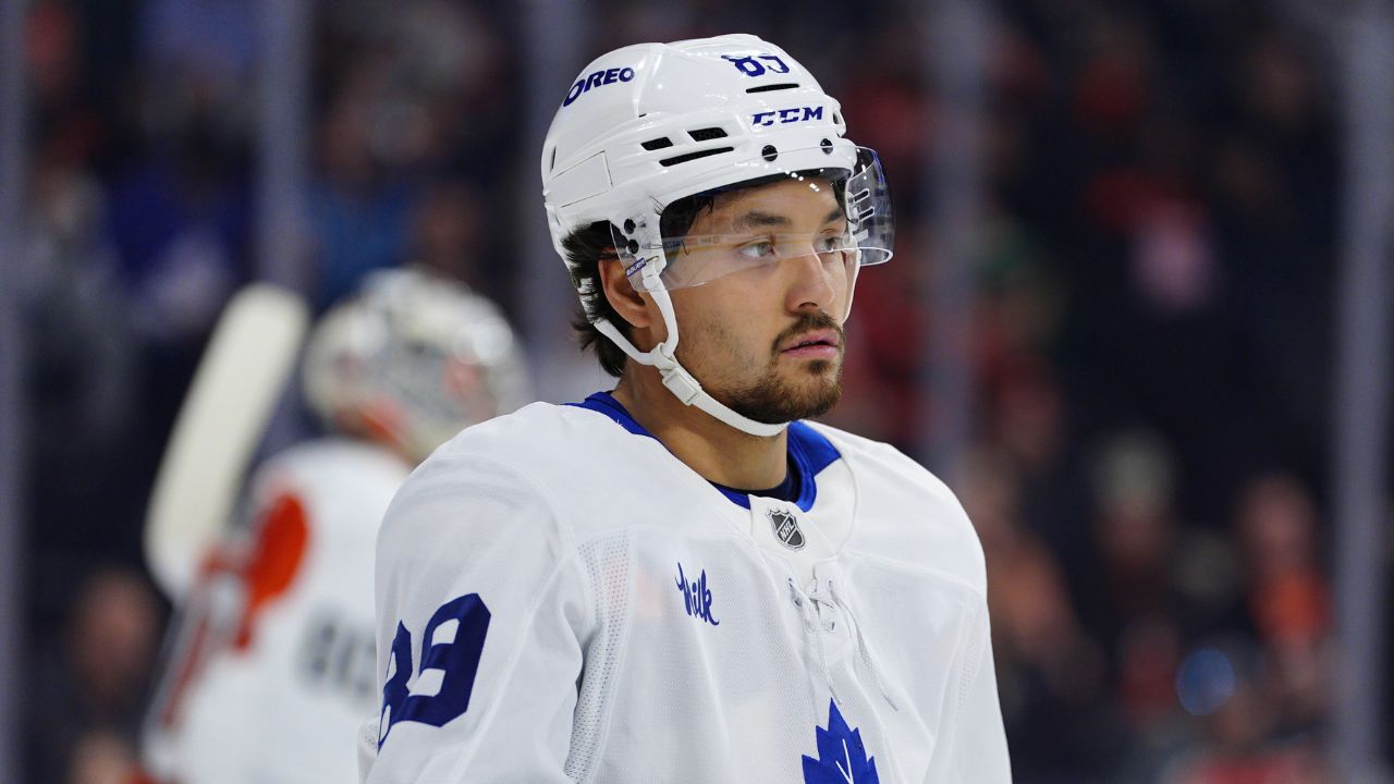 Maple Leafs to scratch Nick Robertson, Troy Stecher against Flyers