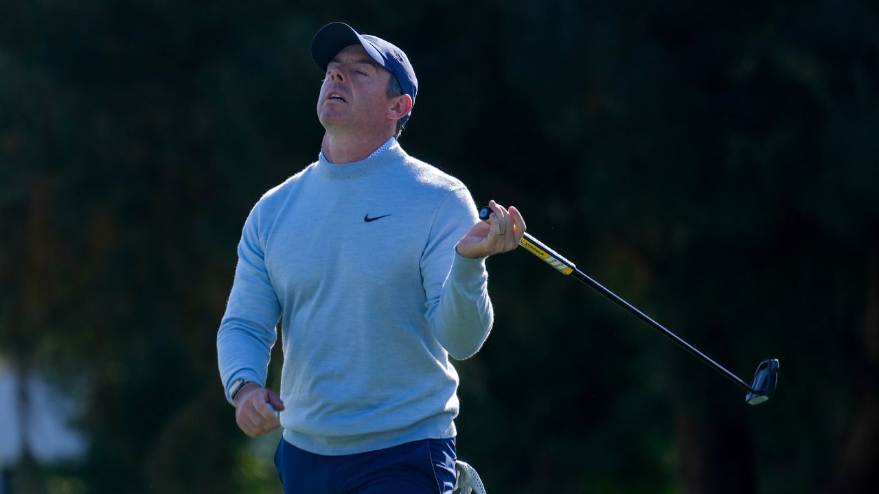 McIlroy struggles as Molinari takes first-round lead at Dubai Desert Classic