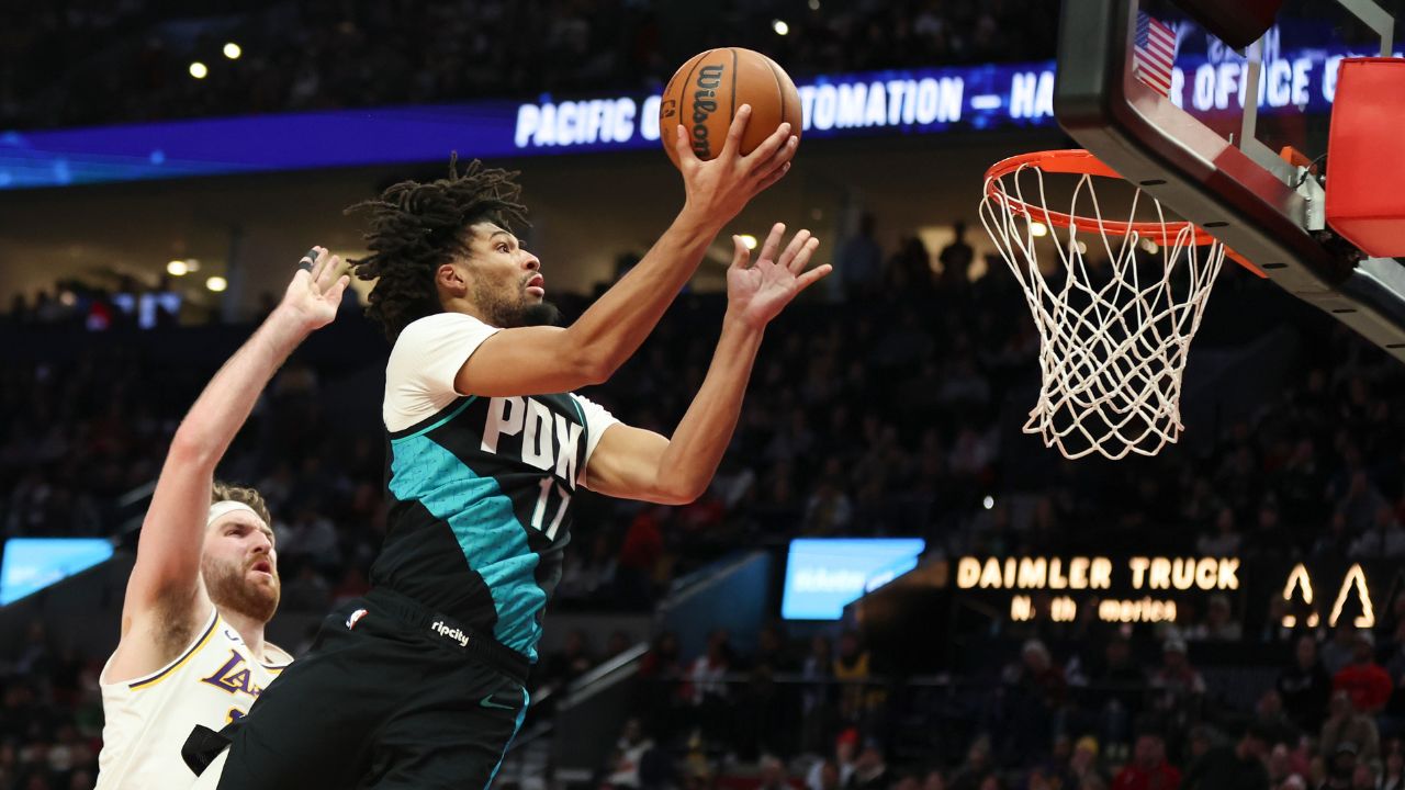 Canada’s Sharpe leads Blazers over Lakers, playing without Doncic