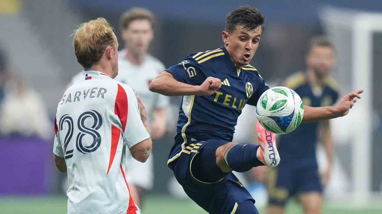 வைட்கேப்ஸ் 2027-28 வரை தற்காப்பு மிட்ஃபீல்டர் கியூபாஸை நீட்டிக்கிறது