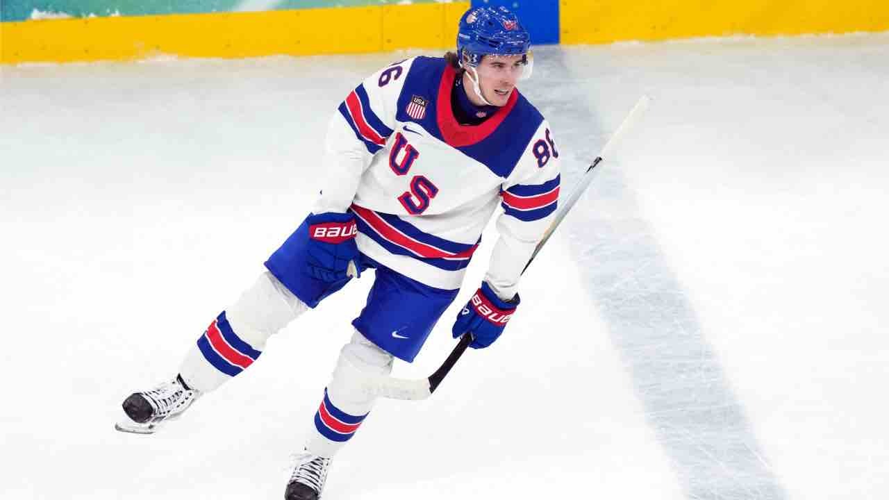 Hughes and Eichel score twice in 19 seconds to extend lead vs. Slovakia