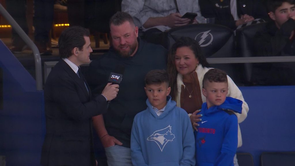 Schneider discusses Blue Jays' outlook while family attends first NHL game