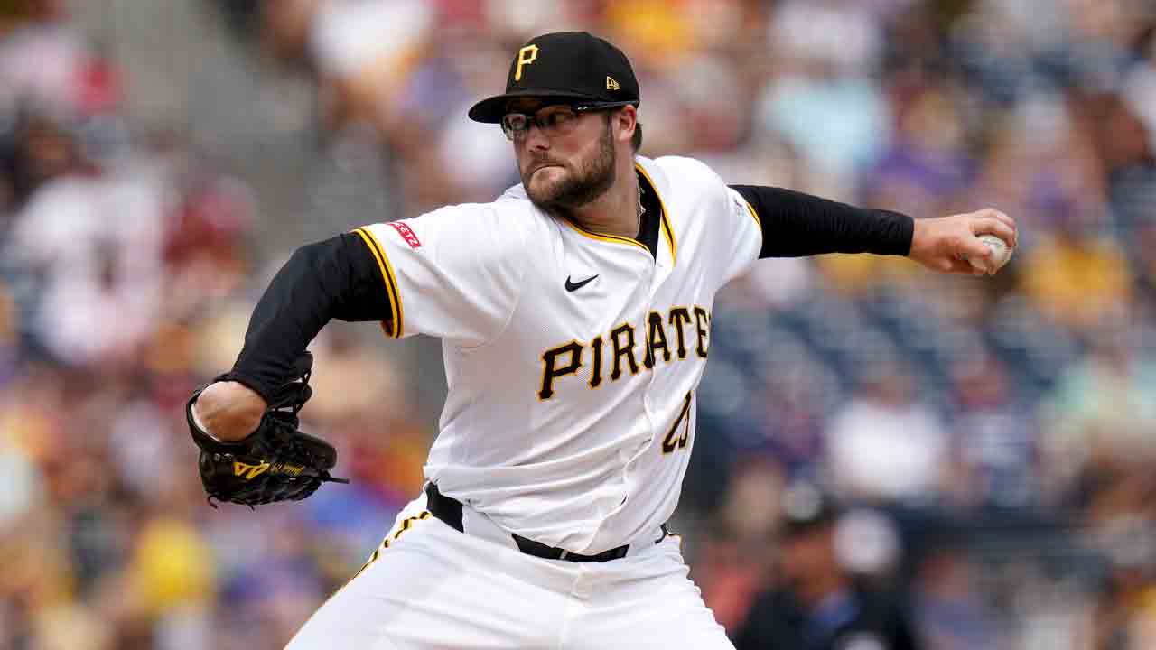 Blue Jays select LHP Josh Fleming, designate Voth for assignment