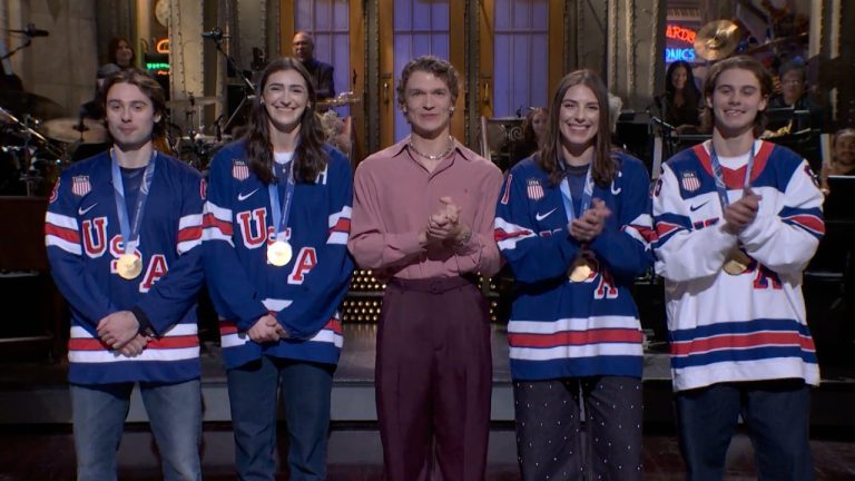 Hughes bros., Knight and Keller crash Connor Storrie's SNL monologue - Sportsnet.ca