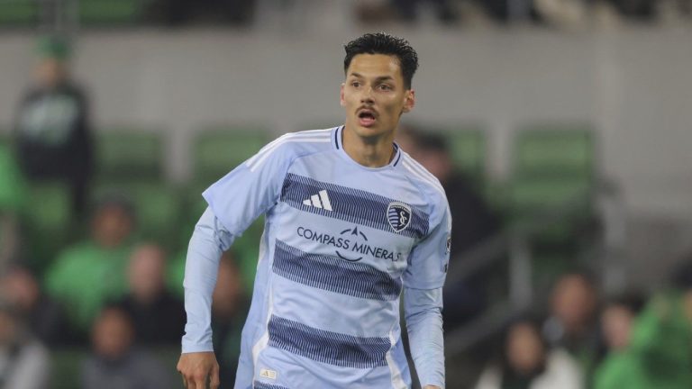 Sporting Kansas City forward Daniel Salloi competes against Austin FC during an MLS match, Saturday, Feb. 22, 2025, in Austin, Texas. (AP/Stephen Spillman)