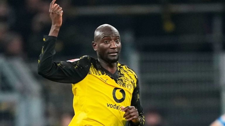 Dortmund's Serhou Guirassy celebrates after scoring during the German Bundesliga soccer match between Borussia Dortmund and FC Heidenheim in Dortmund, Germany, Sunday, Feb. 1, 2026. (AP Photo/Martin Meissner)