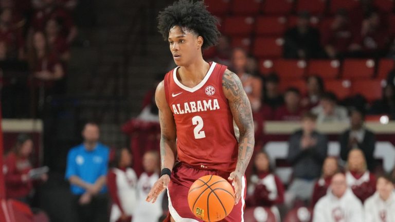 Alabama guard Aden Holloway pushes down the court during the first half of an NCAA college basketball game against Oklahoma, Saturday, Jan. 17, 2026, in Norman, Okla. (Kyle Phillips/AP Photo)