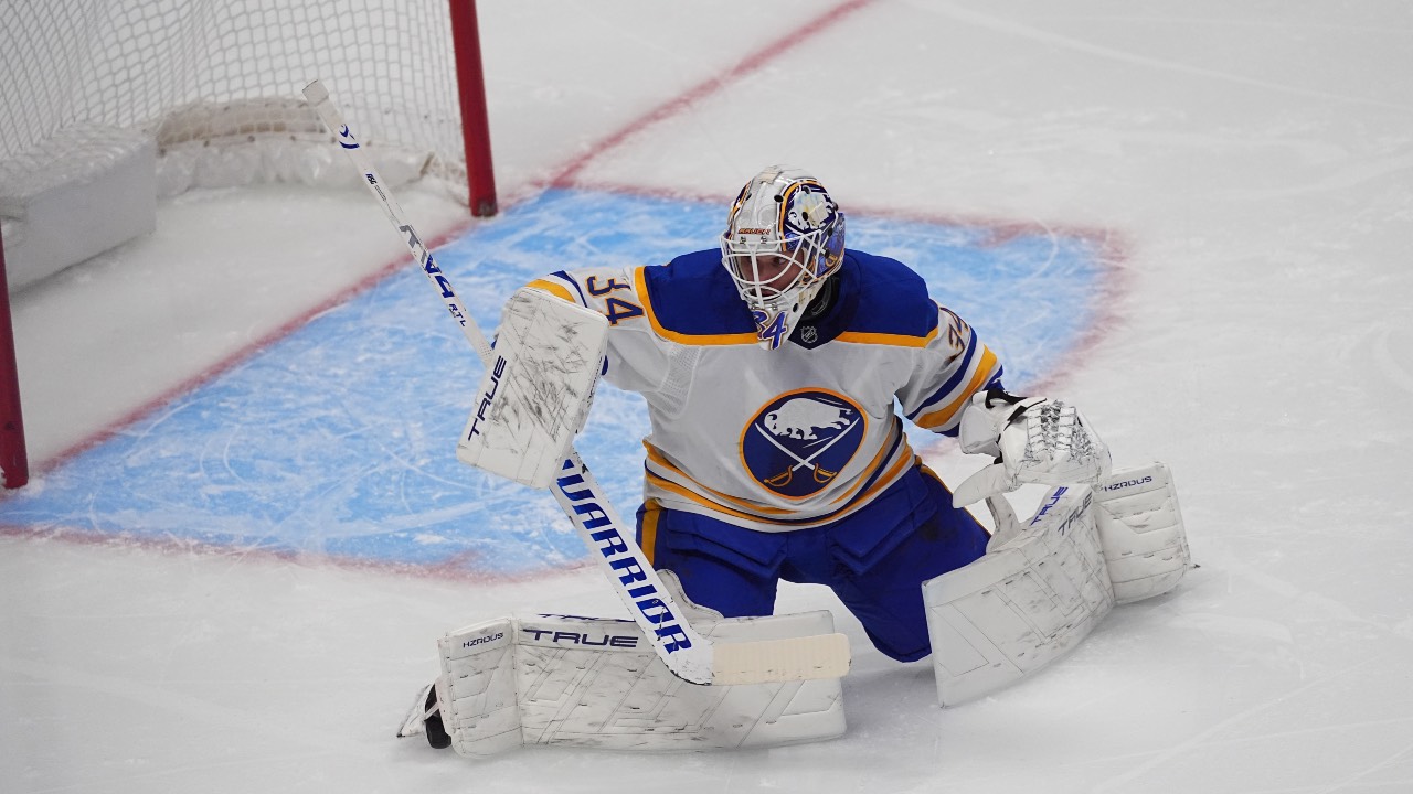 Sabres, Canadiens both pull starting goalies in Game 6