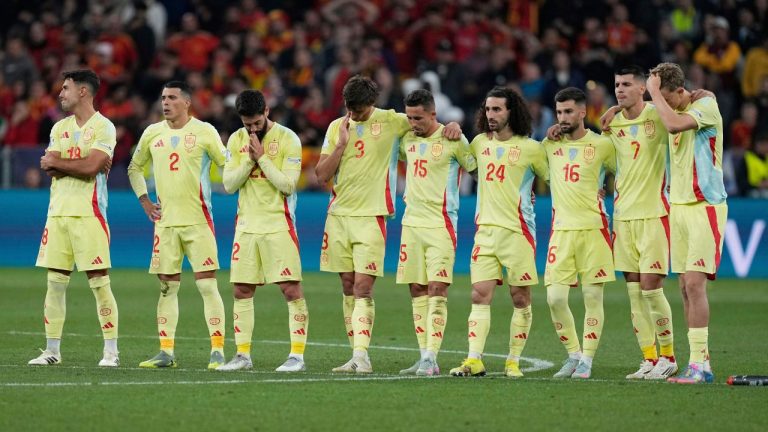 Spain's players react during the penalty shootout during the Nations League soccer championship at the Allianz Arena in Munich, Germany, Sunday, June 8, 2025. (Martin Meissner/AP)
