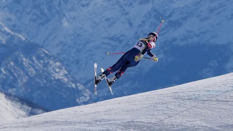 United States' Lindsey Vonn crashes during an alpine ski women's downhill race, at the 2026 Winter Olympics, in Cortina d'Ampezzo, Italy, Sunday, Feb. 8, 2026. (Jacquelyn Martin/AP Photo)