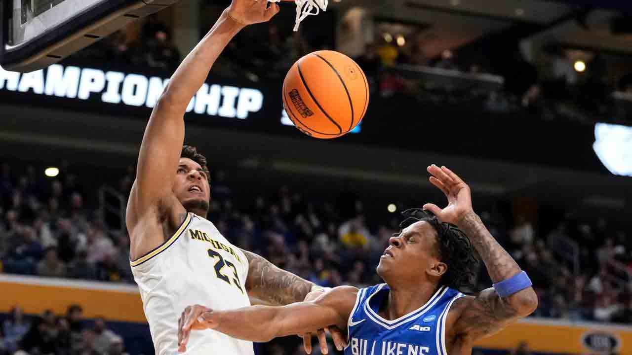Top-seeded Michigan rolls to Sweet 16 with win over Saint Louis