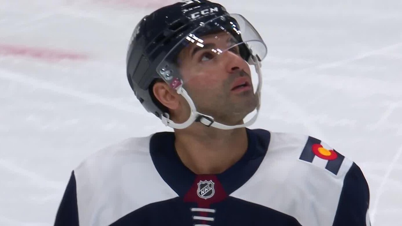 Avalanche fans welcome Kadri back to Colorado with standing ovation