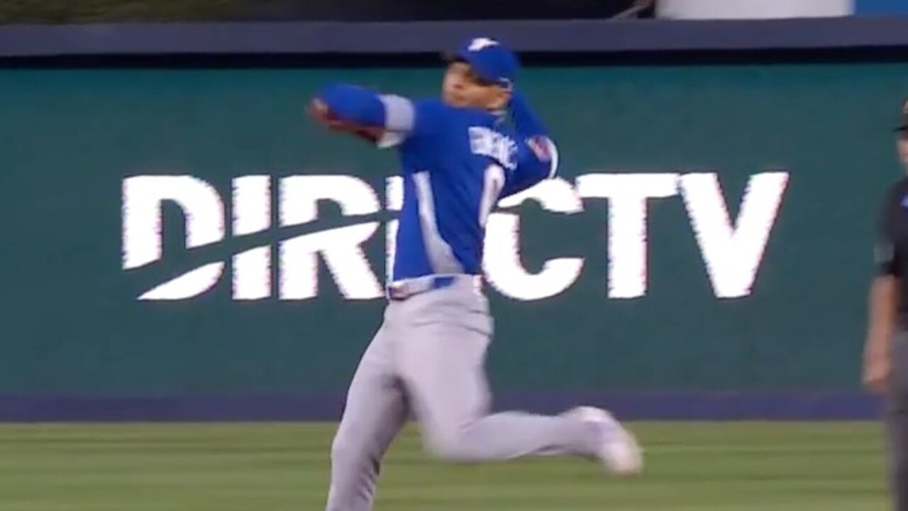 Gimenez spins and fires dart to keep bases clear for Venezuela