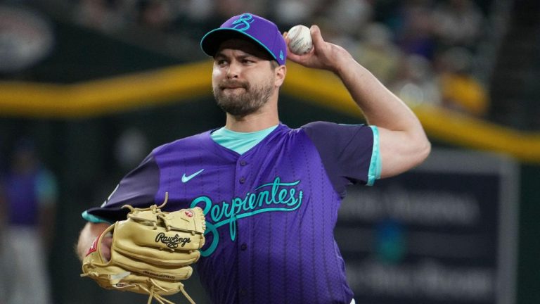 Arizona Diamondbacks pitcher Jalen Beeks throws against the Los Angeles Dodgers during the first inning of a baseball game, Thursday, Sept. 25, 2025, in Phoenix. (Darryl Webb/AP)