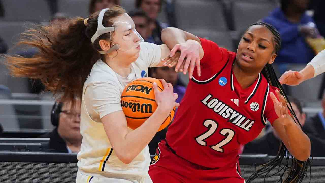 Canada’s Swords helps Michigan down Louisville, advance to Elite Eight