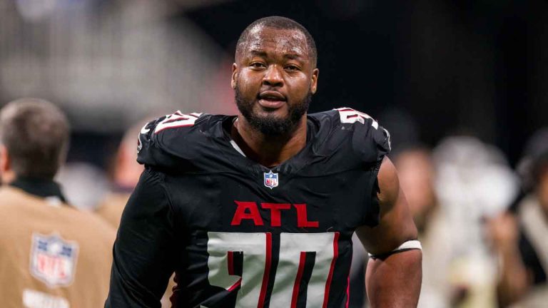 Atlanta Falcons defensive tackle David Onyemata (90) walks off the field after an NFL football game against the New Orleans Saints. (Danny Karnik/AP)