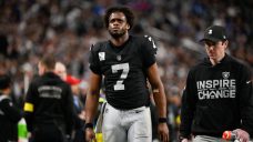 Report: Raiders plan to release QB Geno Smith