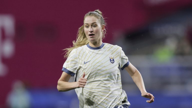 Seattle Reign FC forward Jordyn Huitema runs to the ball against NJ/NY Gotham FC during an NWSL soccer match in Seattle, Saturday, March 15, 2025. (John Froschauer/AP)