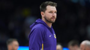 Los Angeles Lakers guard Luka Dončić (77) in the first half of an NBA basketball game Thursday, March 5, 2026, in Denver. (David Zalubowski/AP)