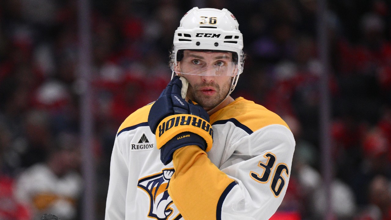 Predators trade Cole Smith to Golden Knights after three seconds of ice time