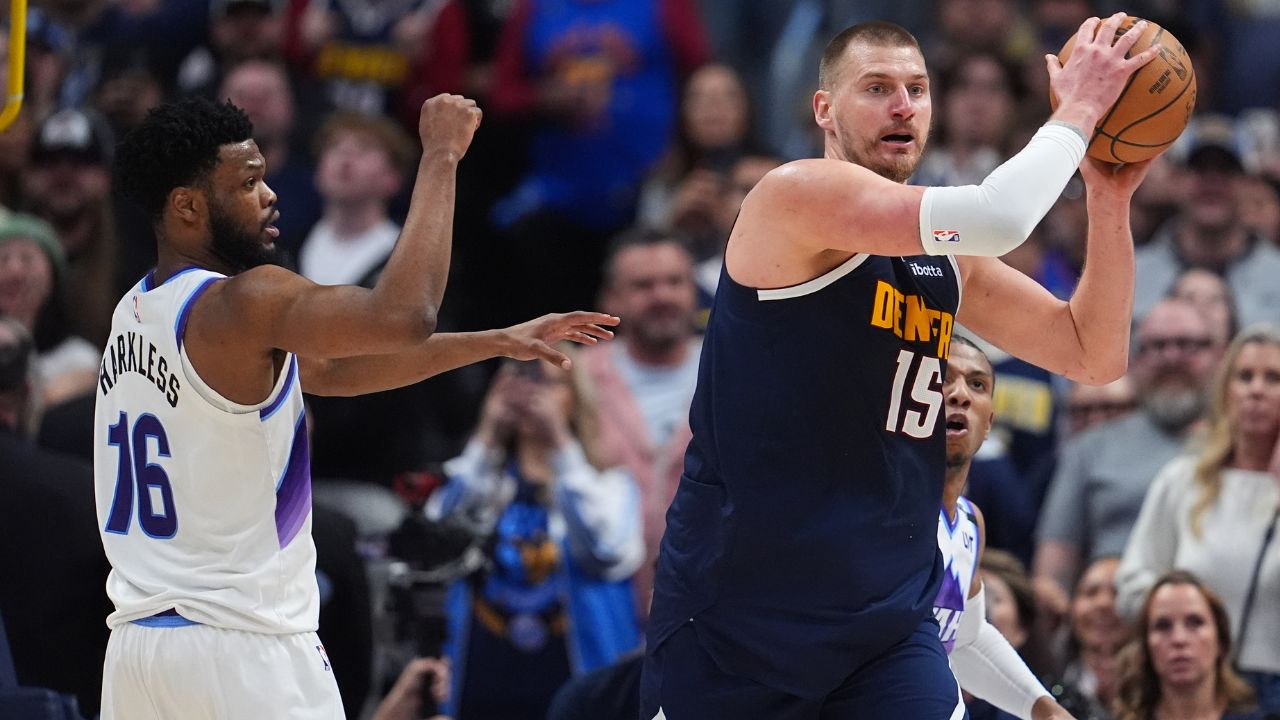 Jokic has triple-double, Murray, Johnson hit late threes to rally Nuggets by Jazz