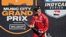 Josef Newgarden wins at Phoenix, moves atop IndyCar standings