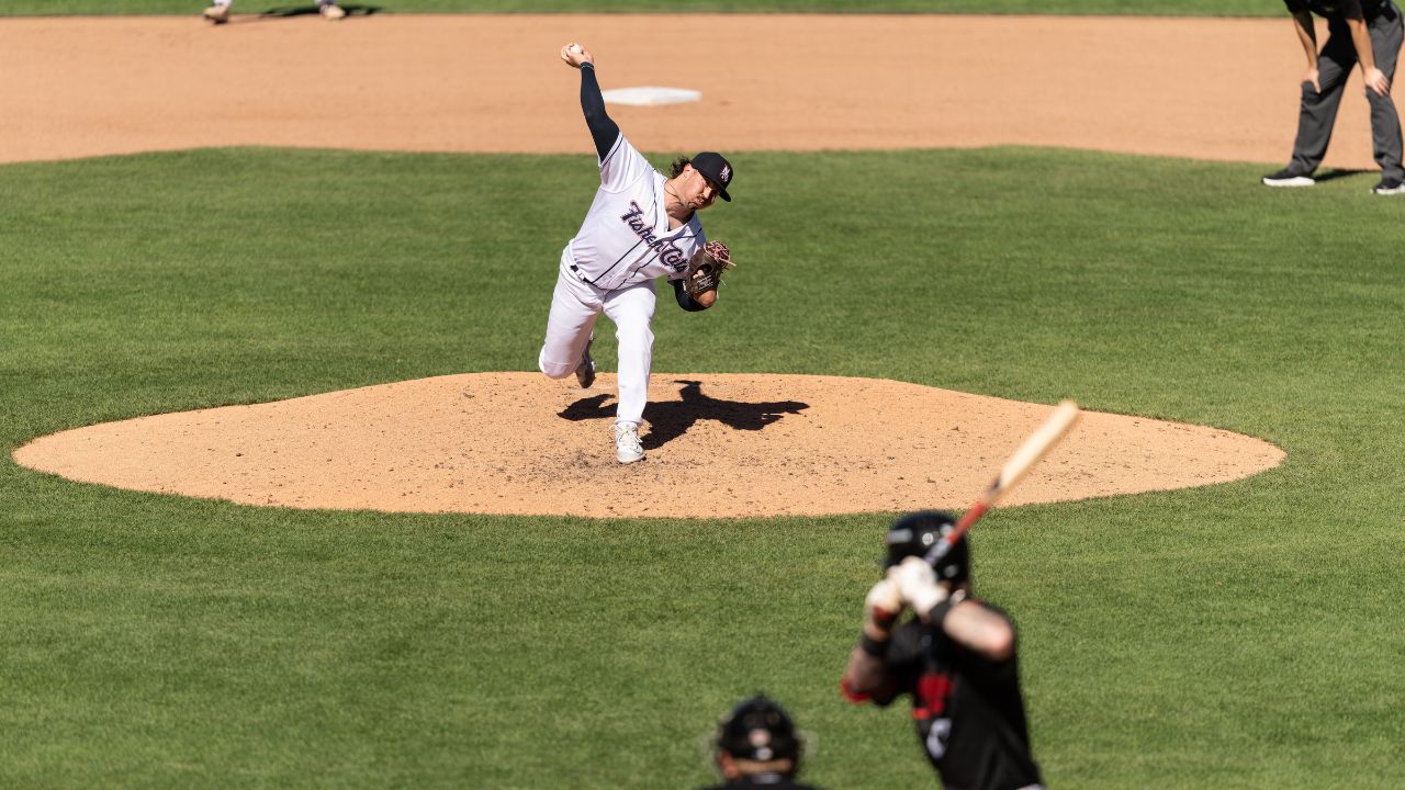 Il potenziale lanciatore dei Blue Jays, Nate Garkow. (Fotografia Susan McGowan-Gatti pescatori del New Hampshire)