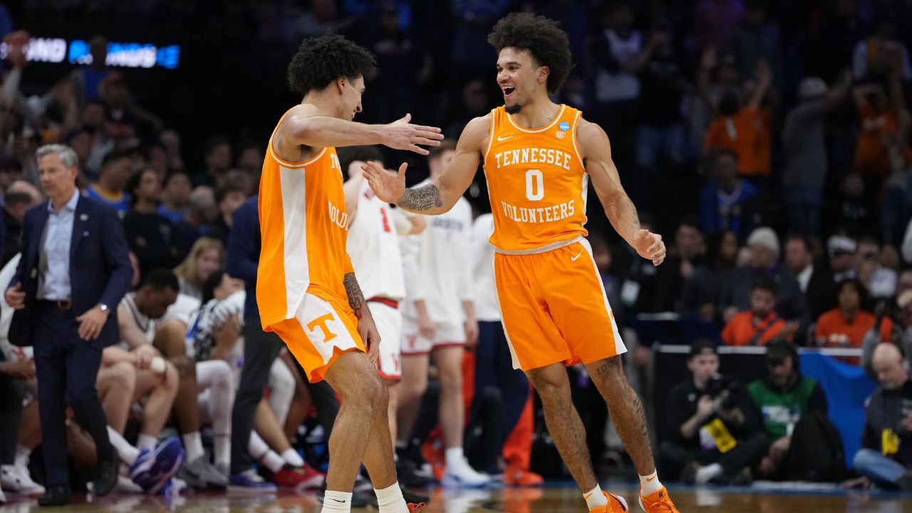 Tennessee reaches fourth straight Sweet 16, beating Virginia in March Madness