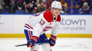 Montréal Canadiens right winger Cole Caufield lines up for a faceoff during the second period of an NHL game against the Buffalo Sabres Saturday, Jan. 31, 2026, in Buffalo, N.Y. (Jeffrey T. Barnes/AP)