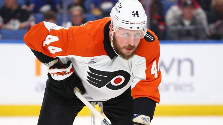 Philadelphia Flyers left wing Nicolas Deslauriers (44) lines up for a faceoff during the second period of an NHL hockey game against the Buffalo Sabres Thursday, Dec. 18, 2025, in Buffalo, N.Y. (Jeffrey T. Barnes/AP)
